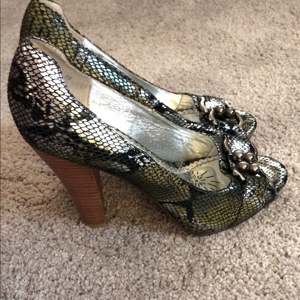 NAUGHTY MONKEY HEELS